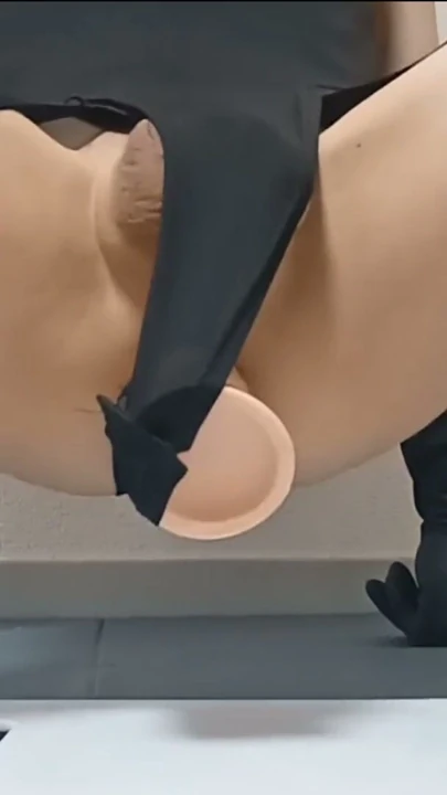 Sissy Kuroko Anal Fist Dildo | Bölüm 1