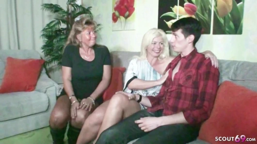 Alman adım anne ve aunt sikme adım oğul togehter at family time