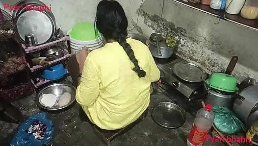 Büyük memeli baldızın domaltmalı götünü sikiyor, yarak emiliyor Hintçe ses