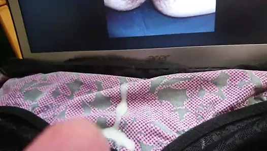 Tribute sur les photos de Mme JEFSA