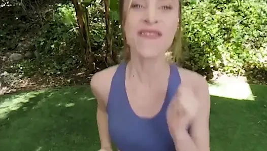 Badoinkvr hareketsiz anya olsen çömelme yapmanın bir yolunu icat etti ve büyük zevkin tadını çıkarıyor bölüm 1