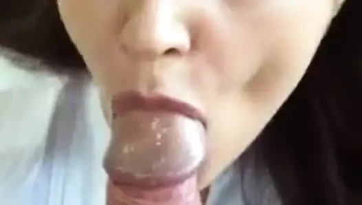 Sıcak milf oral seks