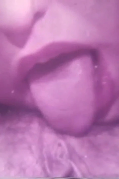 Fahişe klitorisi yiyor