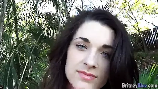 Britney mavi sürtme kedi ve kullanma yapay penis