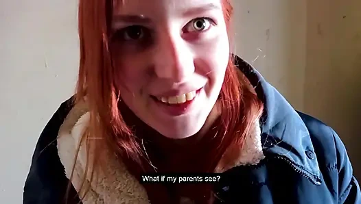 Ailem evdeyken beni merdiven boşluğunda sikti - yutmuş sperm - bakış açısı