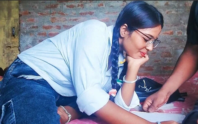 Учитель отказался от сборов и трахнул свою ученицу