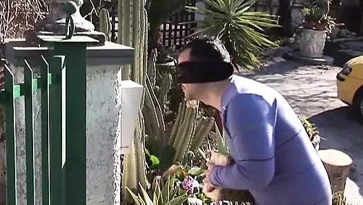 Ahlaksız sürprizler 2 - azgın tatoo orta yaşlı seksi kadın yarak için can atıyor