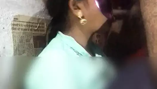 Hintli köylü kız ko aapna lund ka pani pilaya