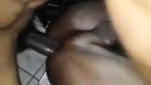 Erkek kardeş sikişiyor