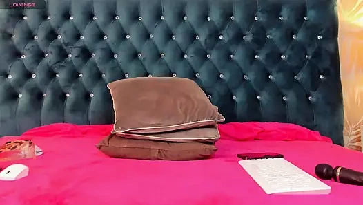 Söz veriyorum üvey kız kardeşim asla öğrenmeyecek