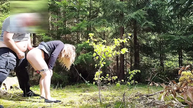 Трахнутый тем же одиноким мужиком за два дня в лесу