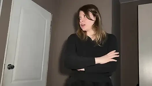 Komşu gırtlağına kadar ödeme: elle muamele, sakso ve yüze boşalma