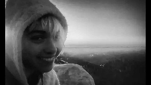 -- piksel pikselleştirilmiş -- şiir hareket halinde --