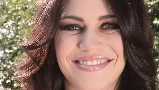 Esmer sürtük havuzda siyah boğa ile seks hoşlanır