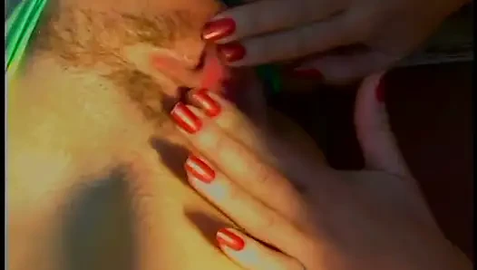 Klasik lezbiyenler amcık yalama dildo yüzme havuzuna giriyor