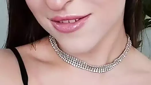 Alicia_x_art videosu