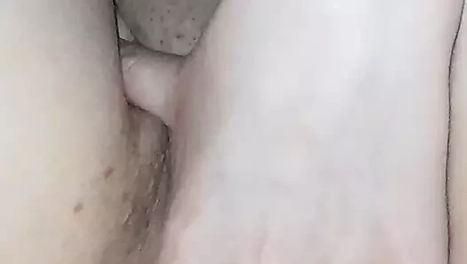 Bu kızın büyük göğüsleri 🔥 mi var?