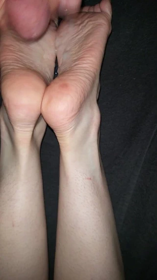 25 yaşında boşalmak eski yumuşak ayaklar, 35 numara