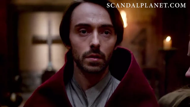 Emily Cox çıplak ve seks sahneleri derlemesi