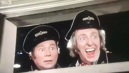 Otobüslerde gözetleme tom'ları