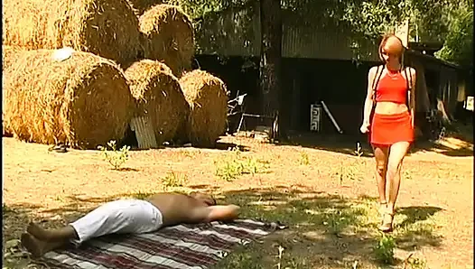 Ateşli bir kızıl saçlı için epik anal darbe