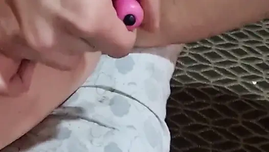 Gün doğumunda balkonda halka açık sikiş seansı