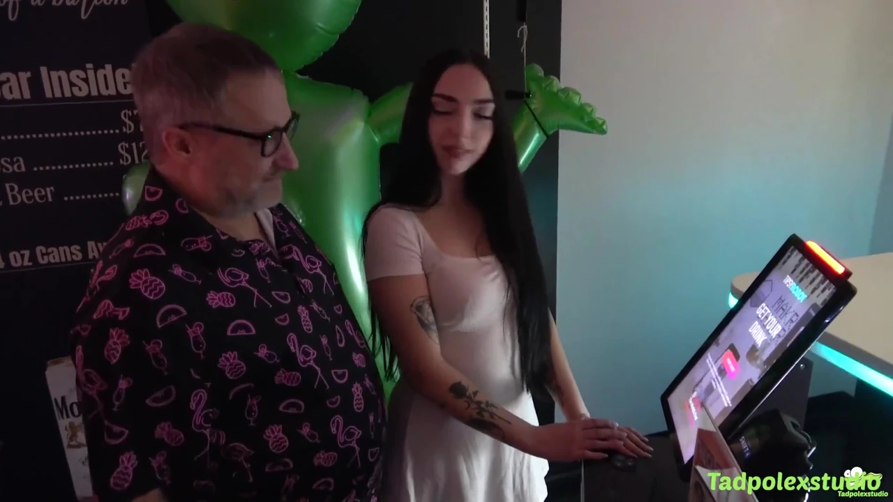 Scarlett Rosewood Gets a Double Creampie