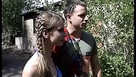 Uzun ve ince ve sikişmek iyi.