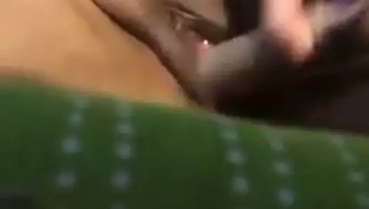 Başka bir adamın karısı bana videolar gönderiyor