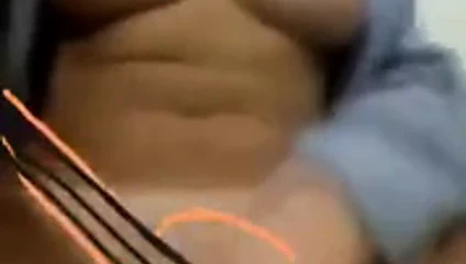 Toca muito essa gata