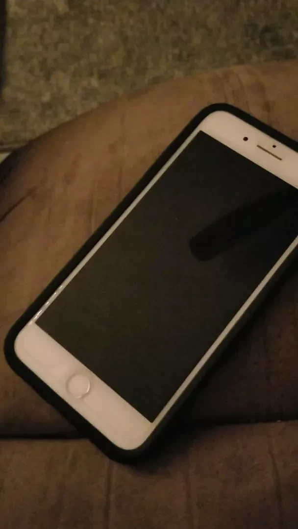 Хотвайф зовет куколда домой