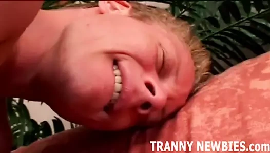 Büyük siyah tranny horozumun her santimini al