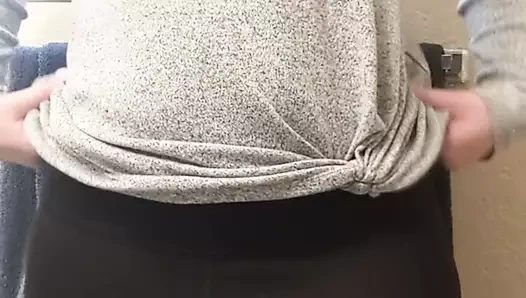 Büyük bir ganimet ile beyaz kız