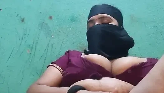 Gece geç saatlerde tek başına ruh hali sevimli ve çekici Bangla konuşması