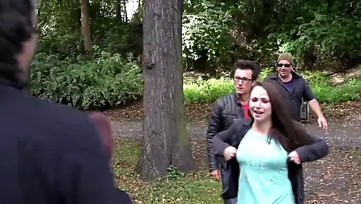 Açık havada mega sert grup seks
