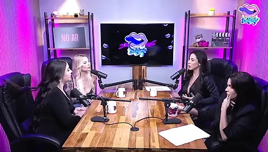Gi Genesini ve Flora Favaretto ile ateşli podcast