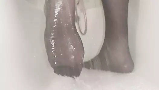 Naylon külotlu çorap ayakları duş – ayak fetişi