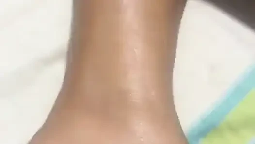 Evli kadın masaj yaptırıyor