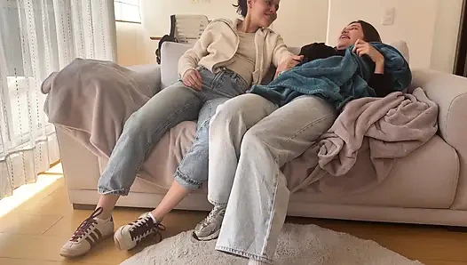 Eşim romantik lezbiyen seksin nasıl yapılacağını hatırlıyor