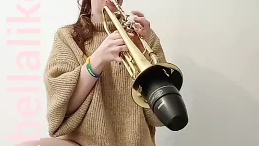 İrlandalı kız trompet sikikleri