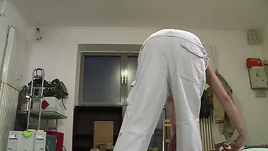 Kızıl saçlı piliç yüzüne boşalmayı seviyor