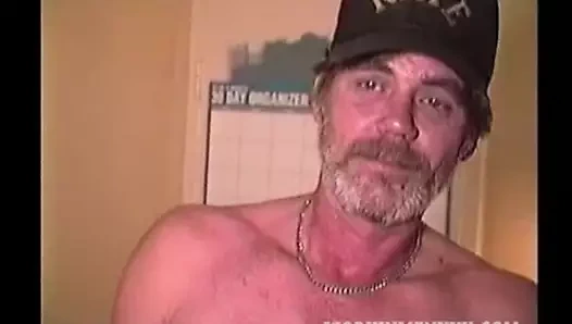 Amatör Ed dayak yiyor