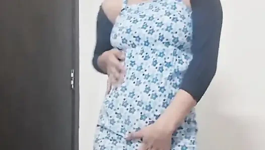 Çaresiz Hintli ev hanımı Ritu Sharma orgazm olmak için kendini parmaklıyor - hd ev videosu