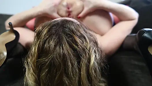 Лесбиянки-лизательницы задниц - Обрезание режиссера