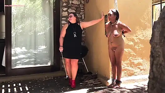 Dominatrix sahibe April - Rose için bahçe işkencesi