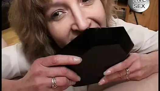 Hardcore Milf hat ein krassen Orgasmus