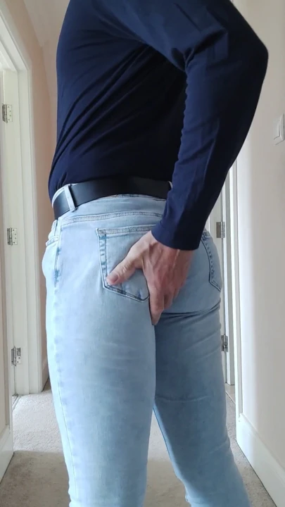 I take my skinny tight jeans for date | Clip 1