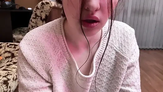 Güzelin yüzünü büyük bir spermle doldurdu