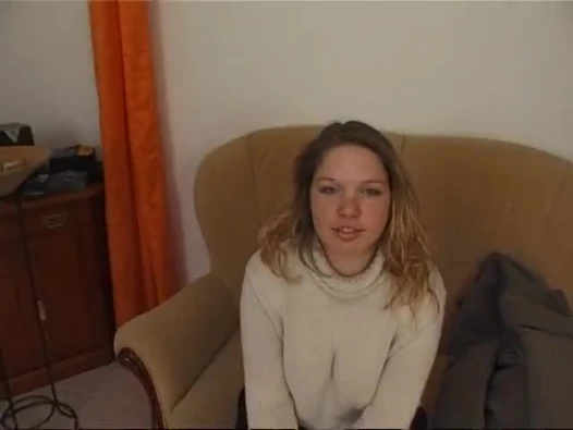 Amatör sarışın ilk oyuncu seçmelerinde mastürbasyon yapıyor