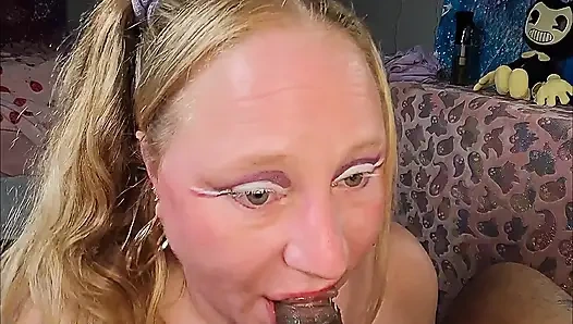 Throat goblin ep - 93 sarışın orta yaşlı seksi kadın çaresizce derin sakso istiyor